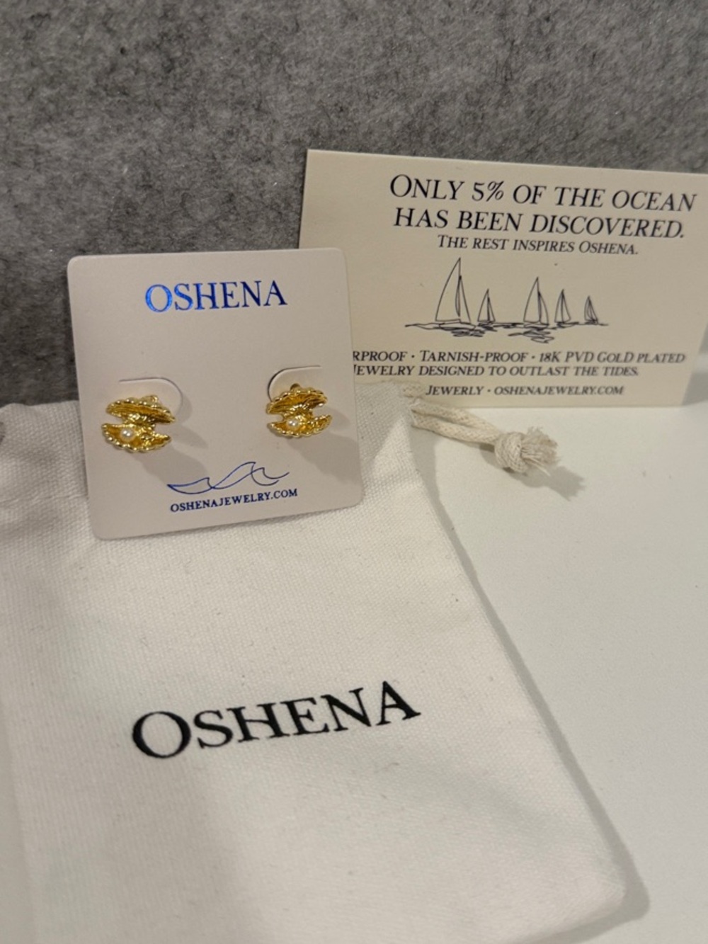 Shell shaped stud earrings